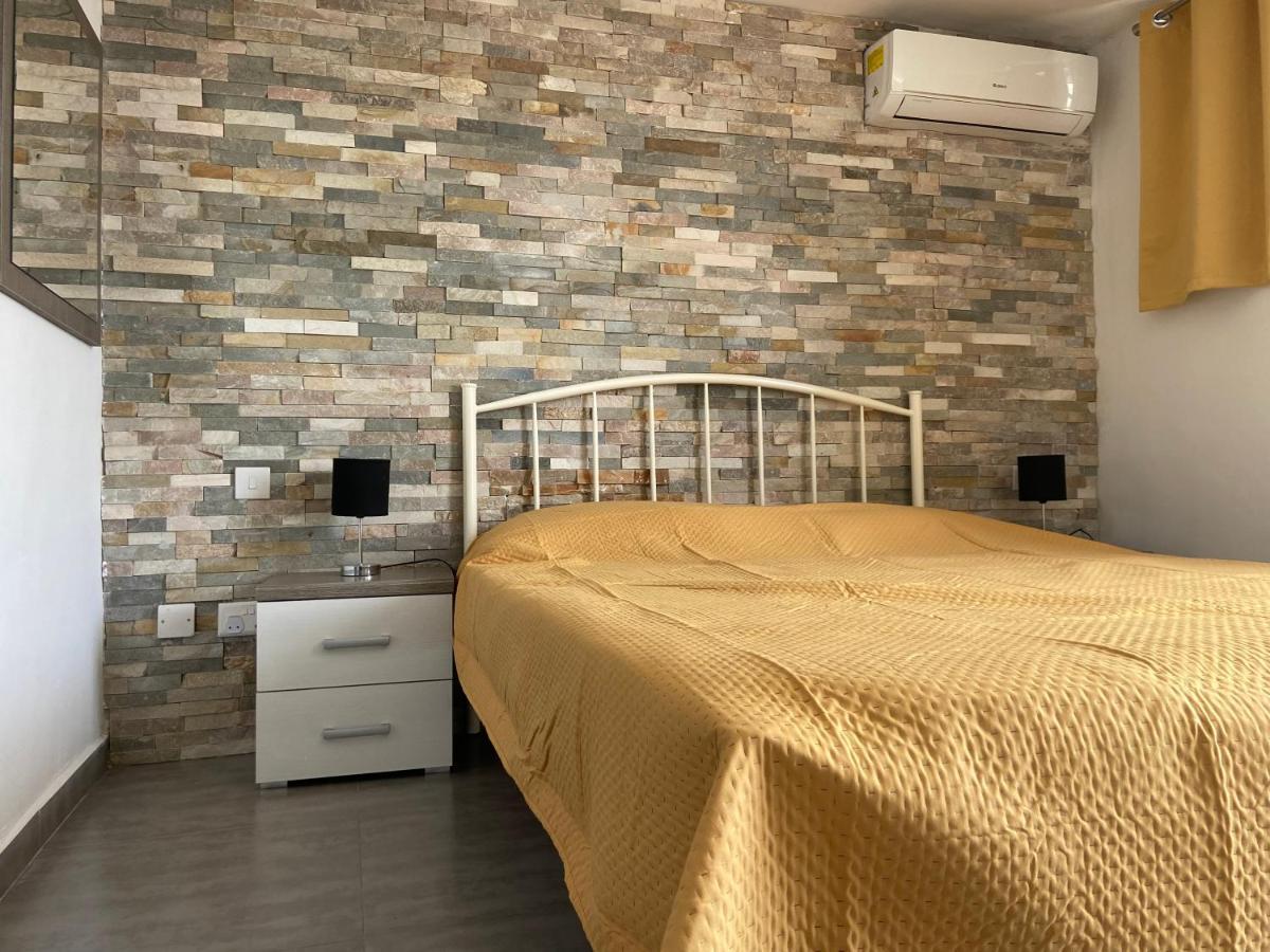 Hotel Sqaq Numru 1 Accomodation Rabat Esterno foto