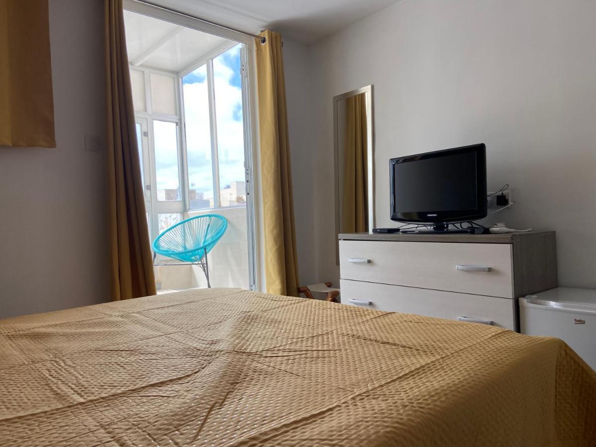 Hotel Sqaq Numru 1 Accomodation Rabat Esterno foto