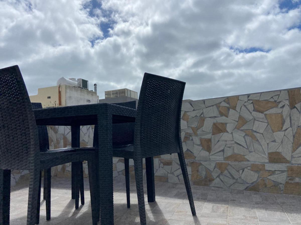 Hotel Sqaq Numru 1 Accomodation Rabat Esterno foto