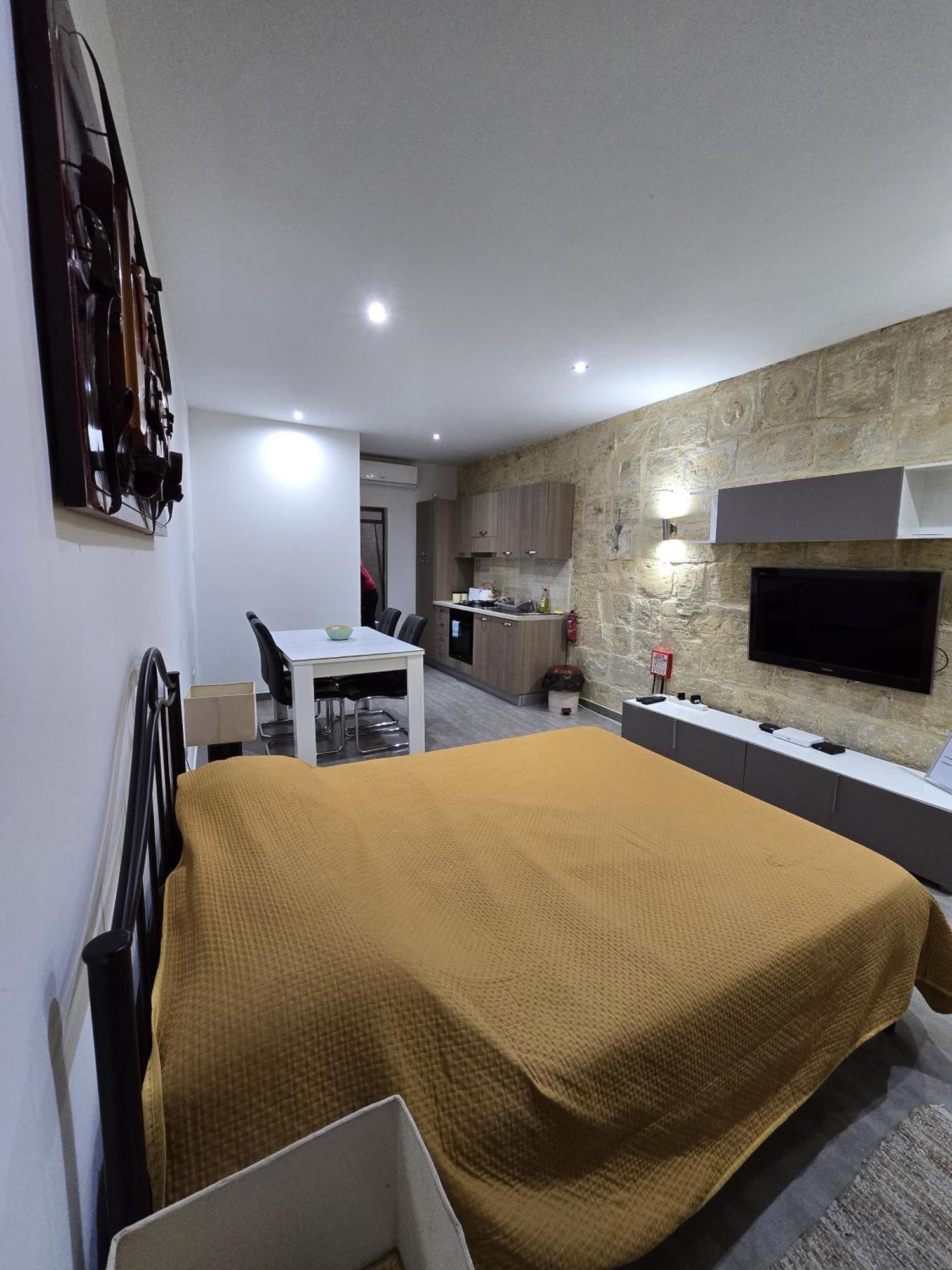 Hotel Sqaq Numru 1 Accomodation Rabat Esterno foto
