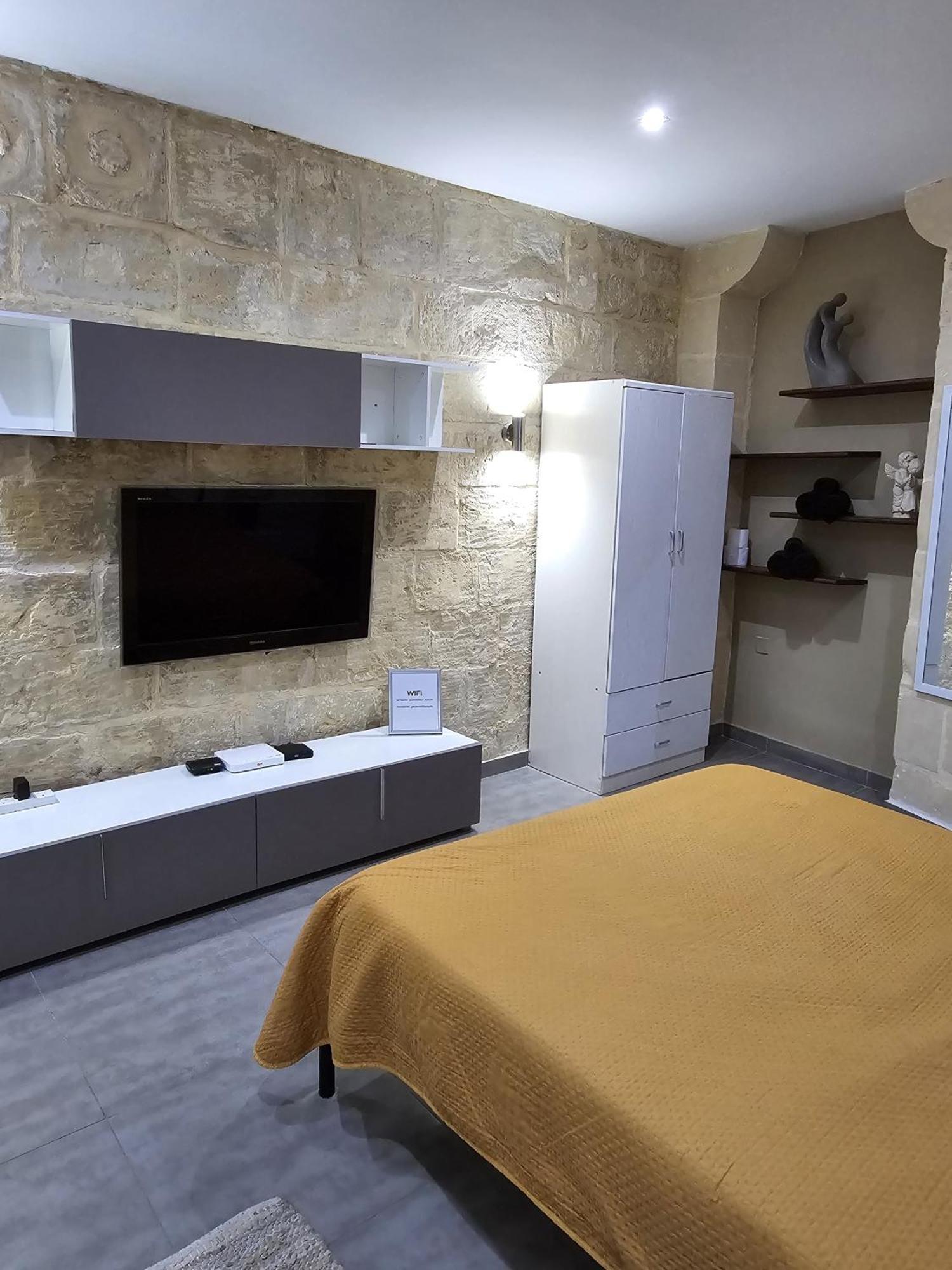 Hotel Sqaq Numru 1 Accomodation Rabat Esterno foto