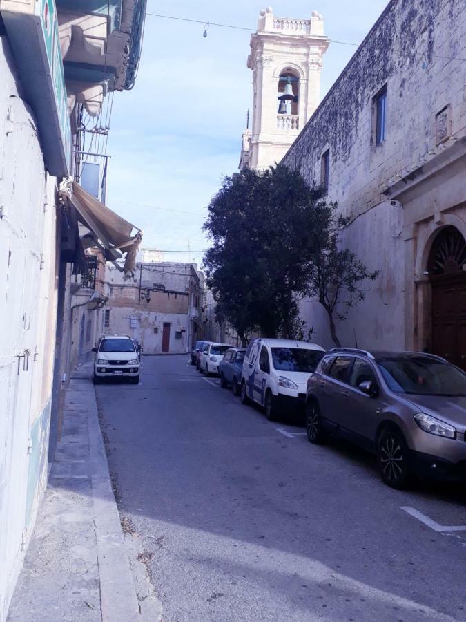 Hotel Sqaq Numru 1 Accomodation Rabat Esterno foto